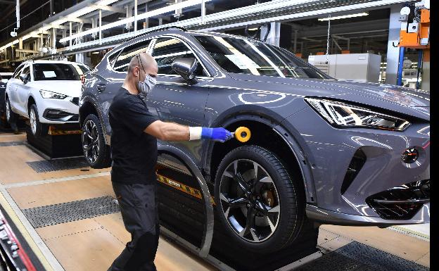 La producción de coches remonta gracias a Europa y a pesar de España