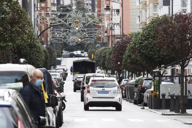 Las luces navideñas en Gijón se repartirán más para evitar aglomeraciones