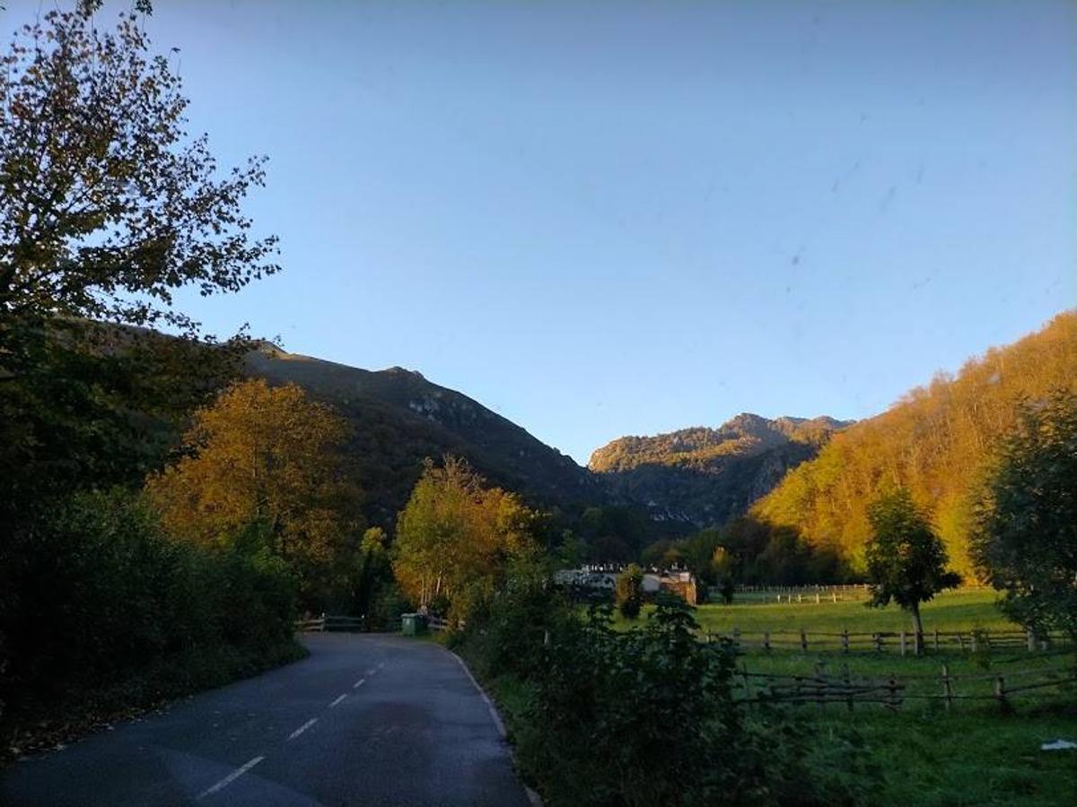 Ruta otoñal hasta el refugio de Brañagallones