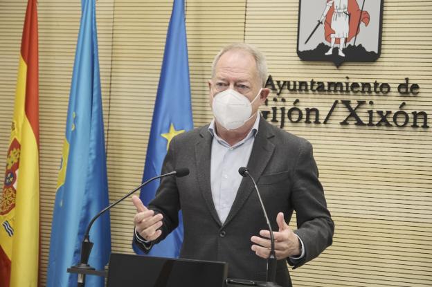 Aurelio Martín pide al Principado que compense a los hosteleros, al no poder asumir la rebaja del IBI