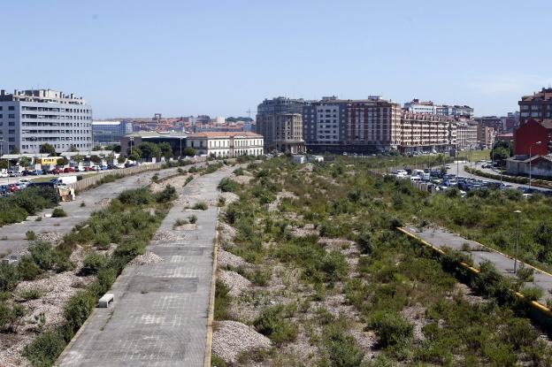 Gijón al Norte aplaza la reforma urbanística para el 'solarón'