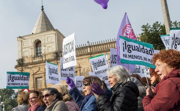 Sólo en el 15,4% de los casos de feminicidio consta denuncia previa