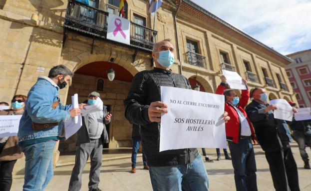 Coronavirus en Asturias | Hosteleros avilesinos reclaman el cierre en firme de sus negocios y la concesión de ayudas