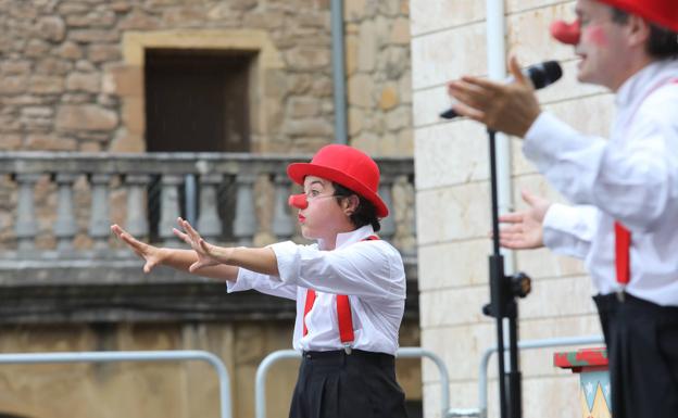 La compañía Higiénico Papel gana el Premio Nel Amaro de teatro en asturiano