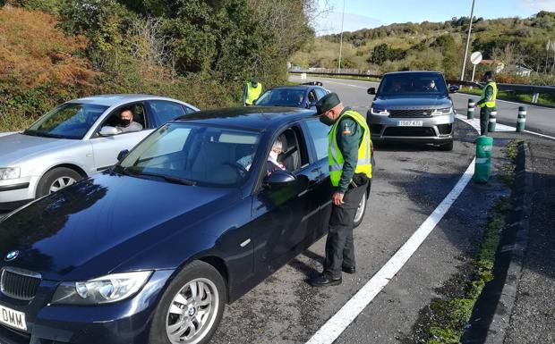 Controles en toda Asturias para que se cumpla el cierre