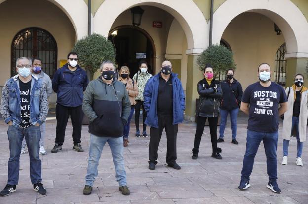 «En Langreo han comenzado a cerrar bares. Necesitamos ayudas de forma urgente»