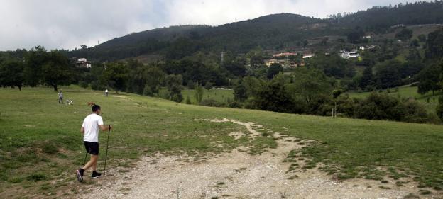 El alcalde de Oviedo denuncia que los 100.000 euros para la Ronda Norte son «una broma de mal gusto»