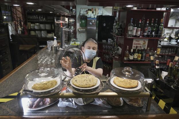 «Gijón se muere y Asturias está quebrada»
