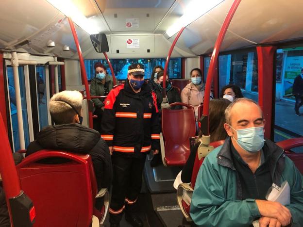 El Ayuntamiento inyectará 3,4 millones a EMTUSA, cuyos ingresos cayeron un 46%