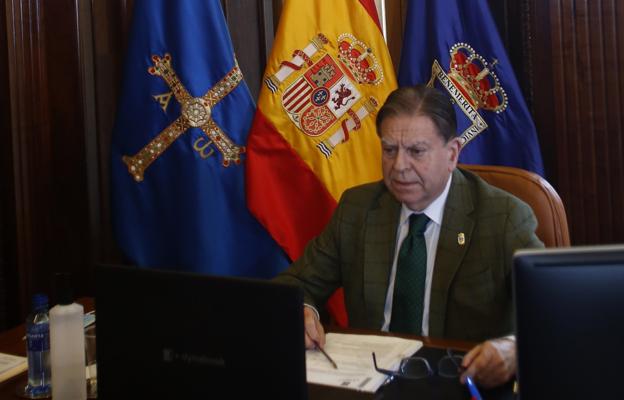 Gobierno regional y PP se enfrentan por las quejas de Canteli al cierre de Oviedo