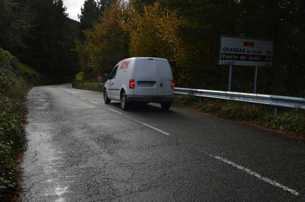 El Principado aplaza hasta 2026 la mejora de la AS-14, la carretera del puerto del Palo