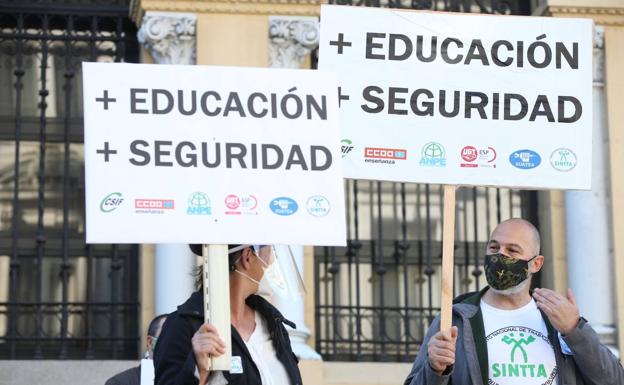 Los docentes reclaman una «educación presencial segura» y una mejor regulación del teletrabajo