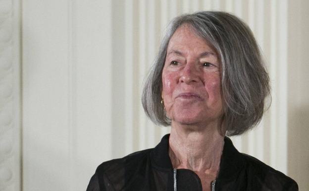 La Nobel de Literatura Louise Marie Glück rompe con la editorial Pre-Textos