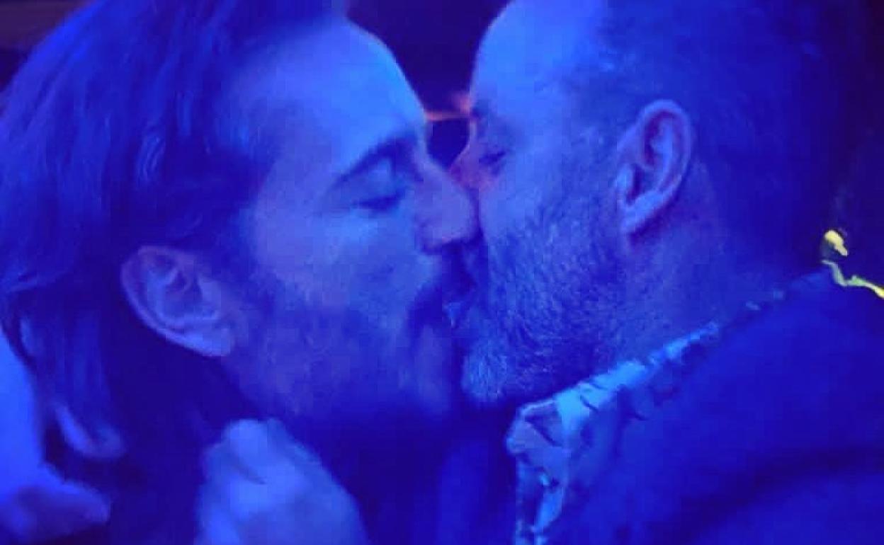 La Romantica Felicitacion De Asier Etxeandia A Su Pareja El Comercio