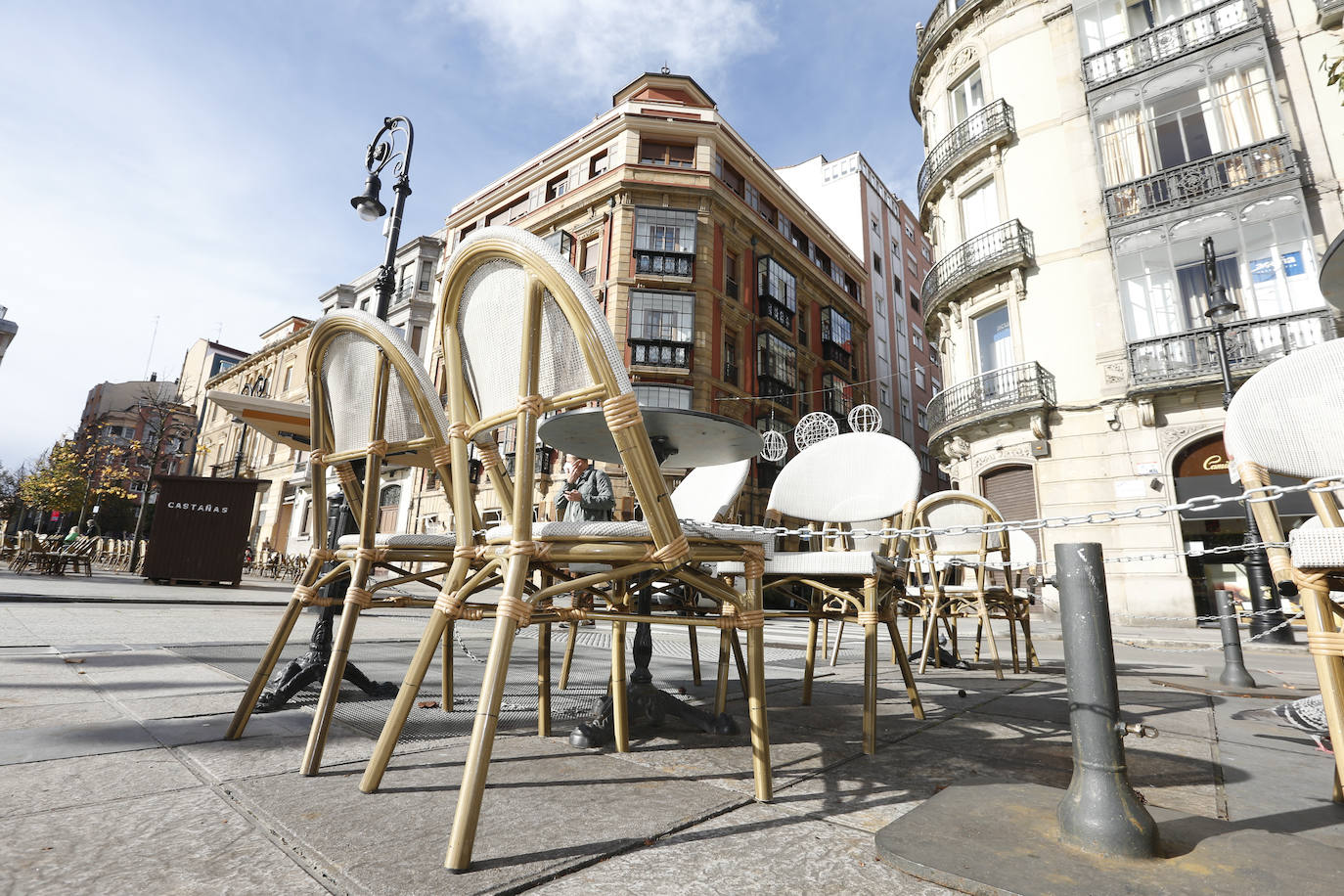 Gijón no cobrará las tasas de servicio a los negocios afectados por los cierres