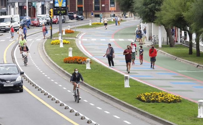 Un niño sufre un traumatismo craneal al caer de su bicicleta en el Muro