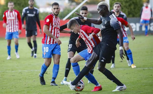 El Sporting B y el Lealtad firman un empate frenético
