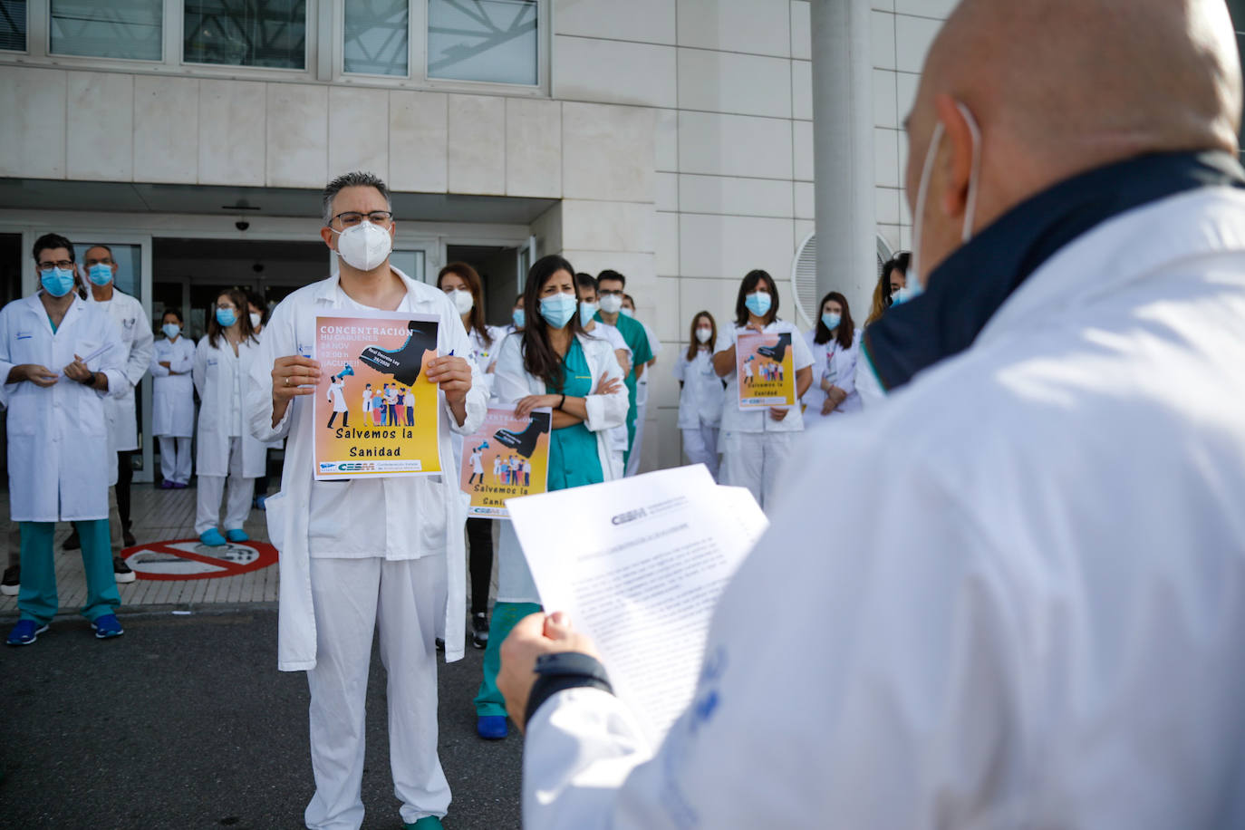 Los médicos de Asturias, contra Illa por «dinamitar la formación especializada»