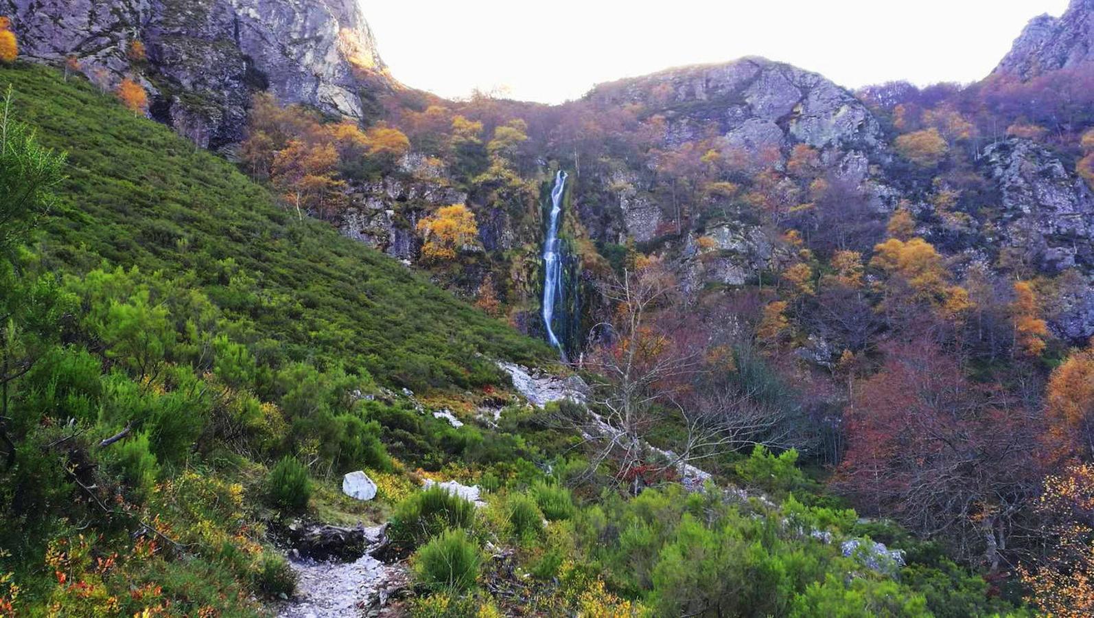 Ruta a la Cascada del Tabayón del Mongallu