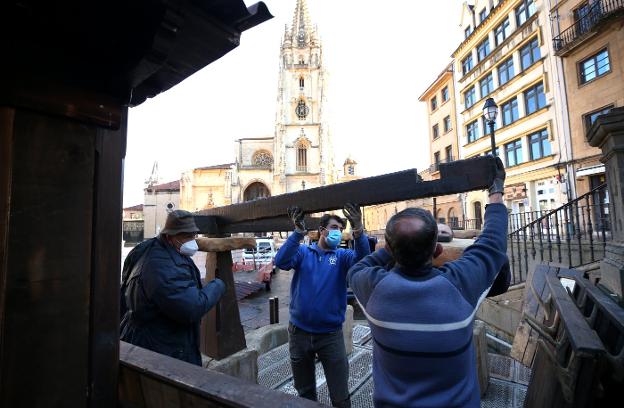 Se arma el belén en la Catedral