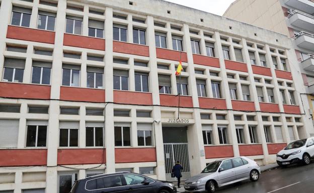 Un procurador acepta 6 meses de cárcel por quedarse con 47.637 euros de un cliente en Siero