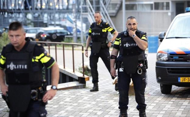 Heridas tres personas acuchilladas en un mercado de Holanda