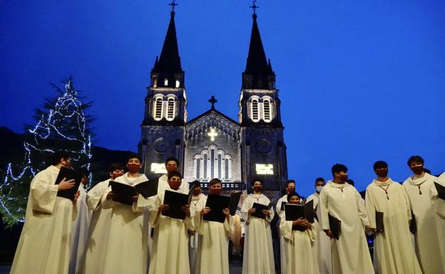 Covadonga enciende la Navidad