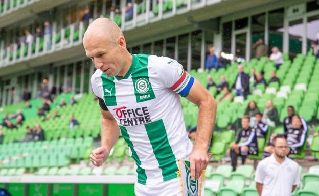 Robben, lesionado, reconoce que quizás no pueda volver a jugar