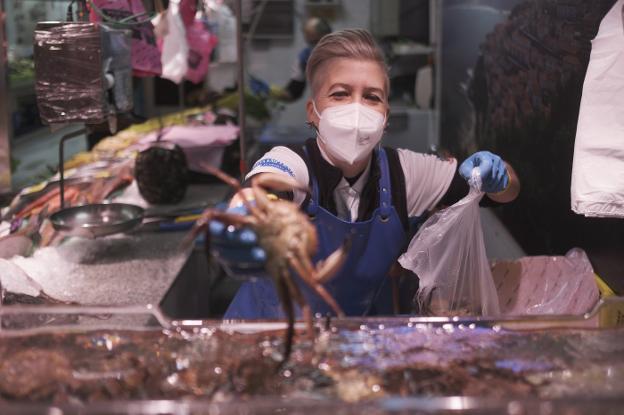 Los encargos para celebrar la Navidad, con cuentagotas