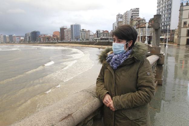 «Los jóvenes estamos en primera línea contra la covid, pero nos siguen culpando»