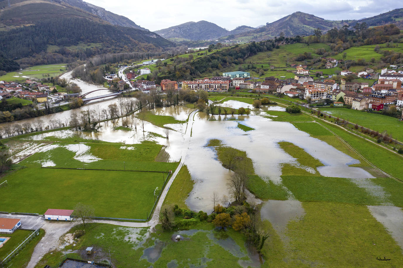 Los ríos ponen en alerta a Asturias
