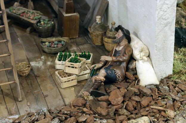 Los belenes de Trascorrales homenajean a las víctimas de la covid «con flores blancas»