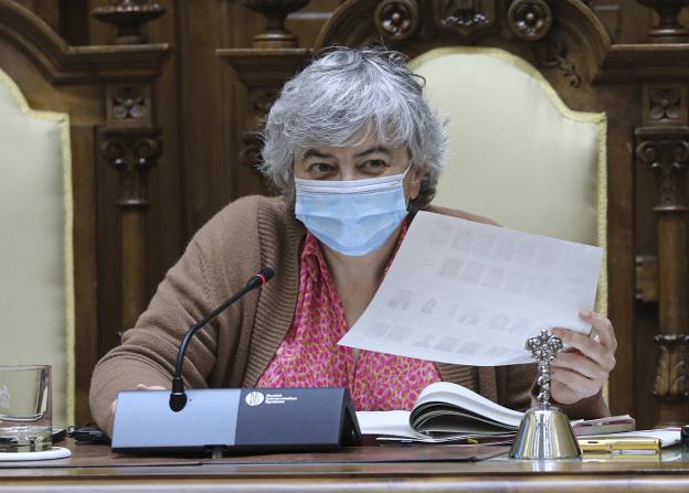 El Pleno de Gijón rechaza cumplir el convenio del plan de vías con el voto de calidad de la alcaldesa