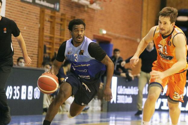 Una victoria que hace soñar al Liberbank Oviedo (90-73)