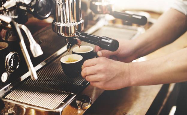 Trabajadores de las cafeterías de los institutos de Asturias piden reabrir sus locales