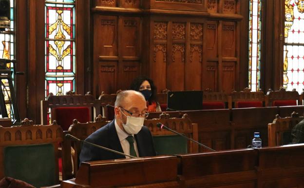 Cofiño pide «auxilio» y ofrece «diálogo hasta la extenuación» para reformar la función pública