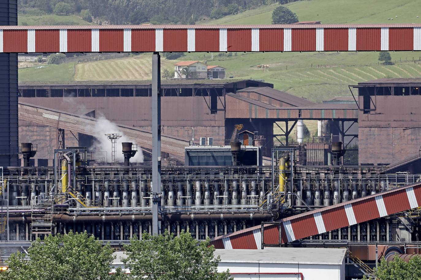 UGT Asturias plantea una gran movilización social ante la situación de «emergencia industrial»