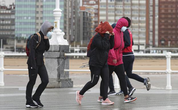 El buen tiempo se acaba: Navidad fría y lluviosa en Asturias