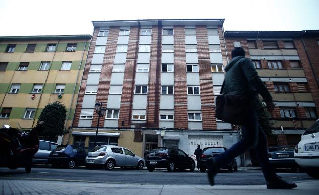 Prisión para el hombre que mató a su madre a cuchilladas en Oviedo