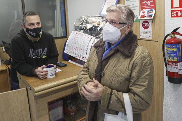 «La compré el día que murió mi marido, con el número de sus años»