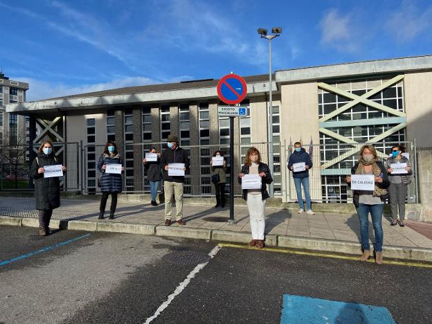 Protesta para reclamar la presencialidad total en las aulas de tercero y cuarto de ESO