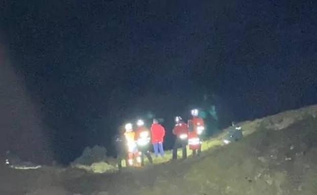Rescatan a una familia con un niño de 6 años perdida en el monte en Cantabria