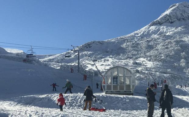 Las estaciones invernales asturianas podrían haber generado pérdidas cercanas al millón de euros