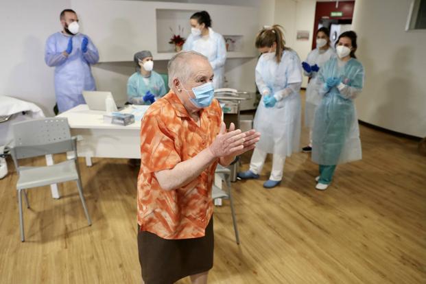 «¡Es un día histórico!», celebra el consejero de Salud asturiano