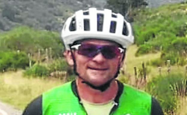 Fallece el ciclista gijonés atropellado el lunes en el Alto de la Madera