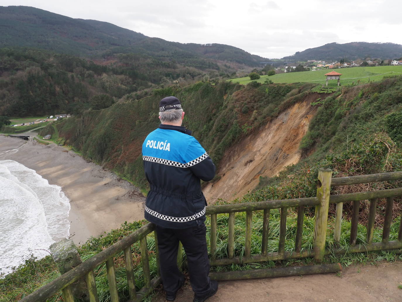 Un desprendimiento amenaza el campo de La Regalina