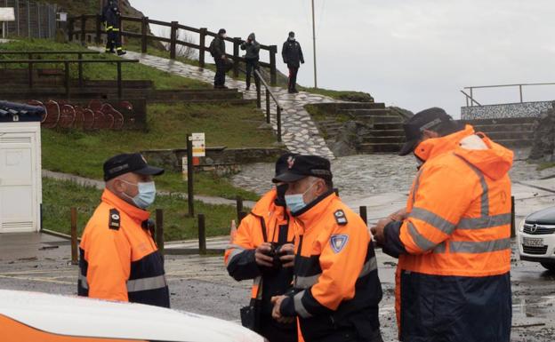 Más de 70 personas buscan a Manuel Vega-Granda, desaparecido en Muros de Nalón