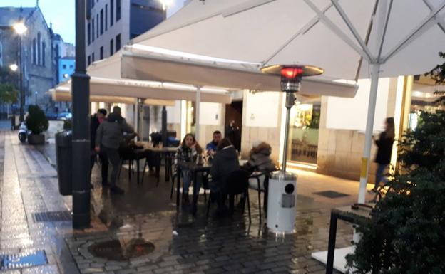 La Policía Local de Avilés intervino en diez fiestas en casas por ruidos