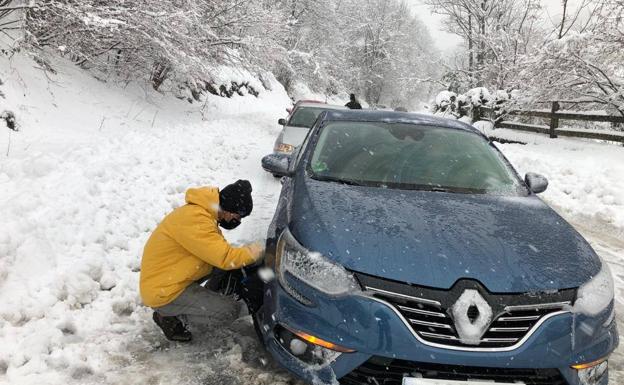 La nieve obliga a extremar la precaución en el Huerna y mantiene cinco puertos cerrados