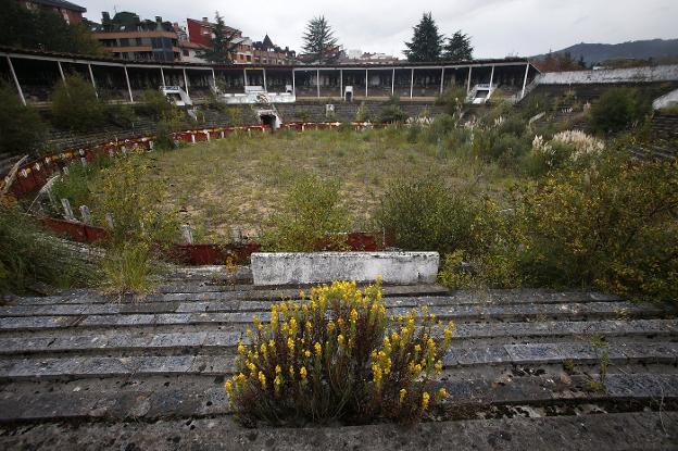 El Ayuntamiento de Oviedo prioriza la reactivación económica y la plaza de toros para 2021